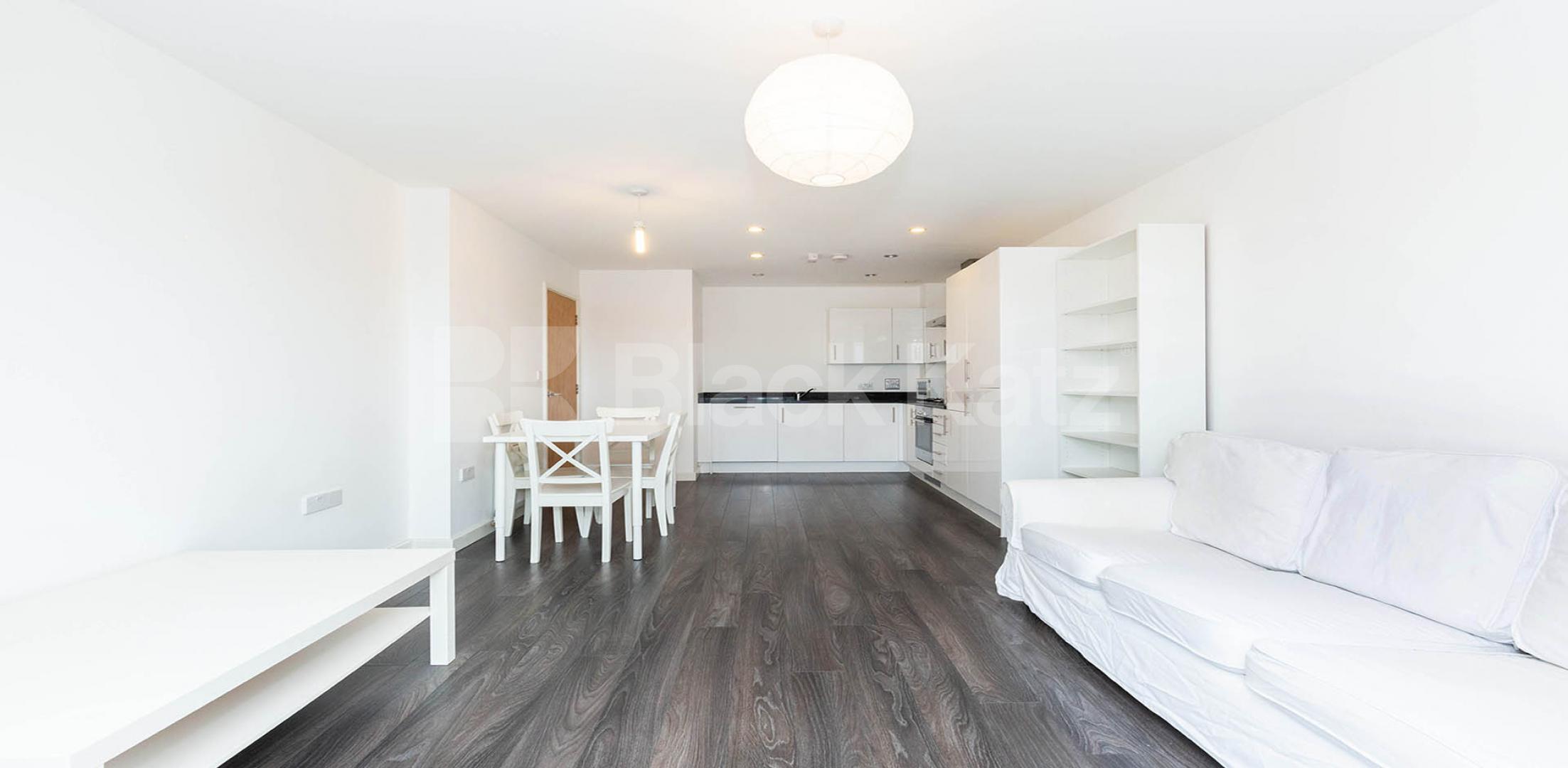 Contemporary large one bed minute to tube and shops   New Clocktower Place, Caledonian Road
